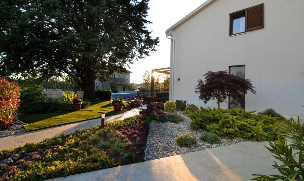 Villa Caprice - Krk Milohnici Exterior photo
